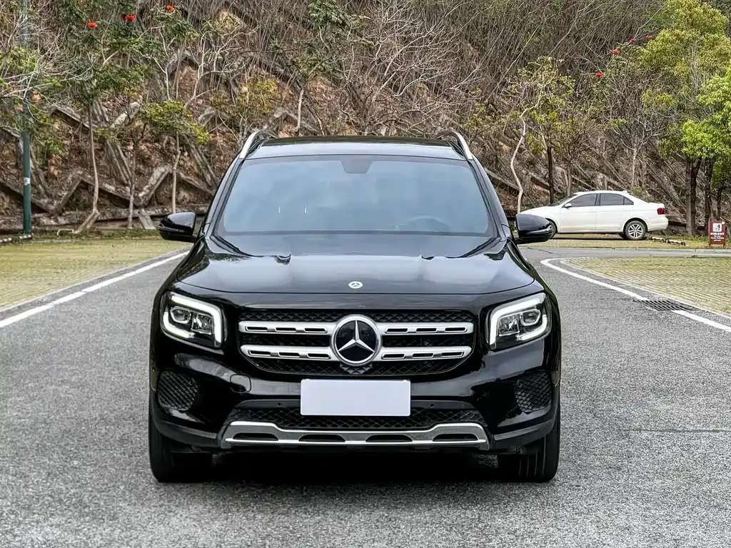 Mercedes-Benz GLB — фото 5