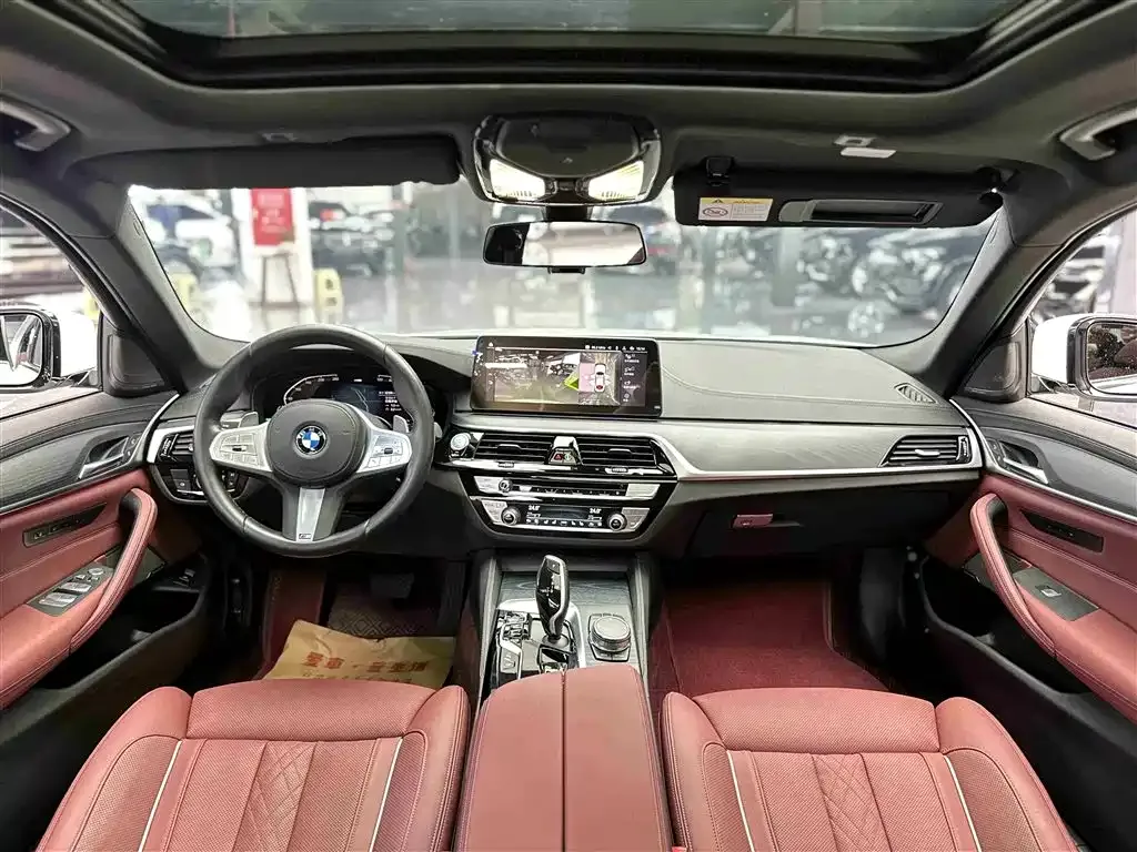 BMW 5 Series — фото 10