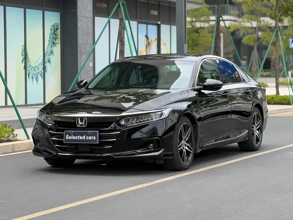 Honda Accord — фото 1
