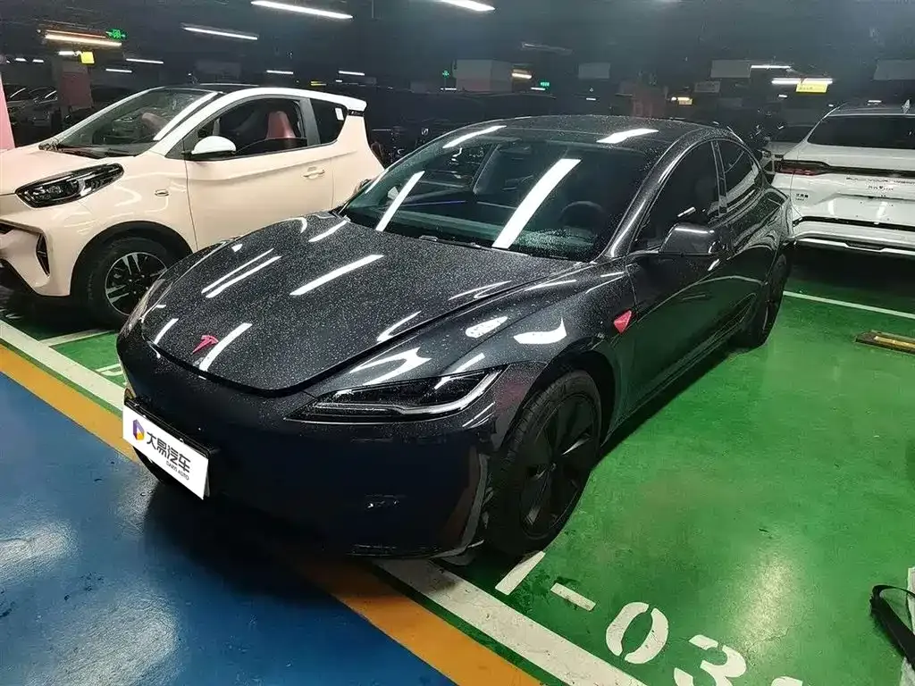 Tesla Model 3 — фото 1