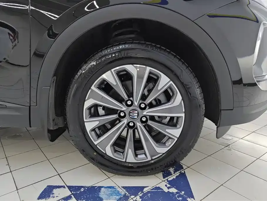 Buick Envision Plus — фото 7