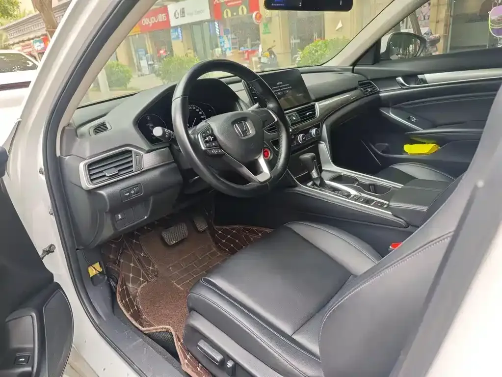 Honda Accord — фото 4
