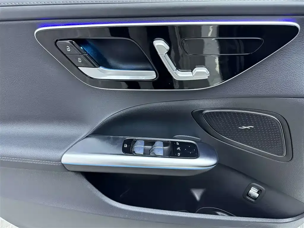 Mercedes-Benz C-Class 2024 из CN, фото 8