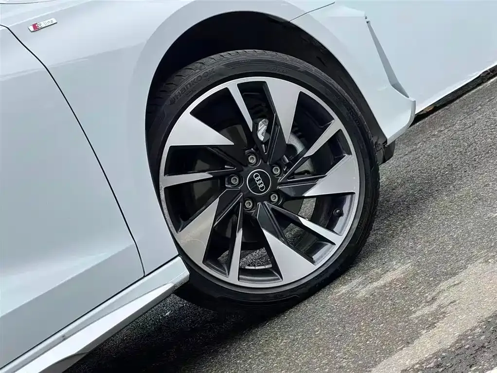 Audi A3 2024 из CN, фото 2