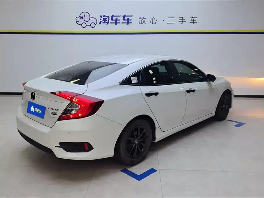 Honda Civic — фото 2
