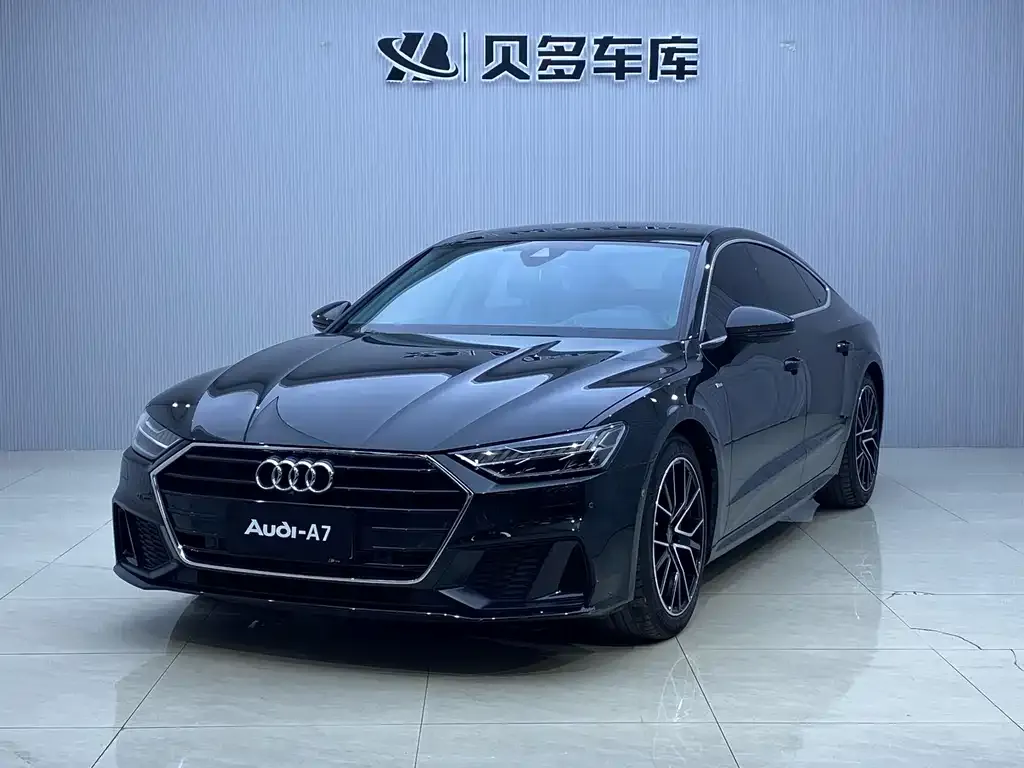 Audi A7 — фото 1
