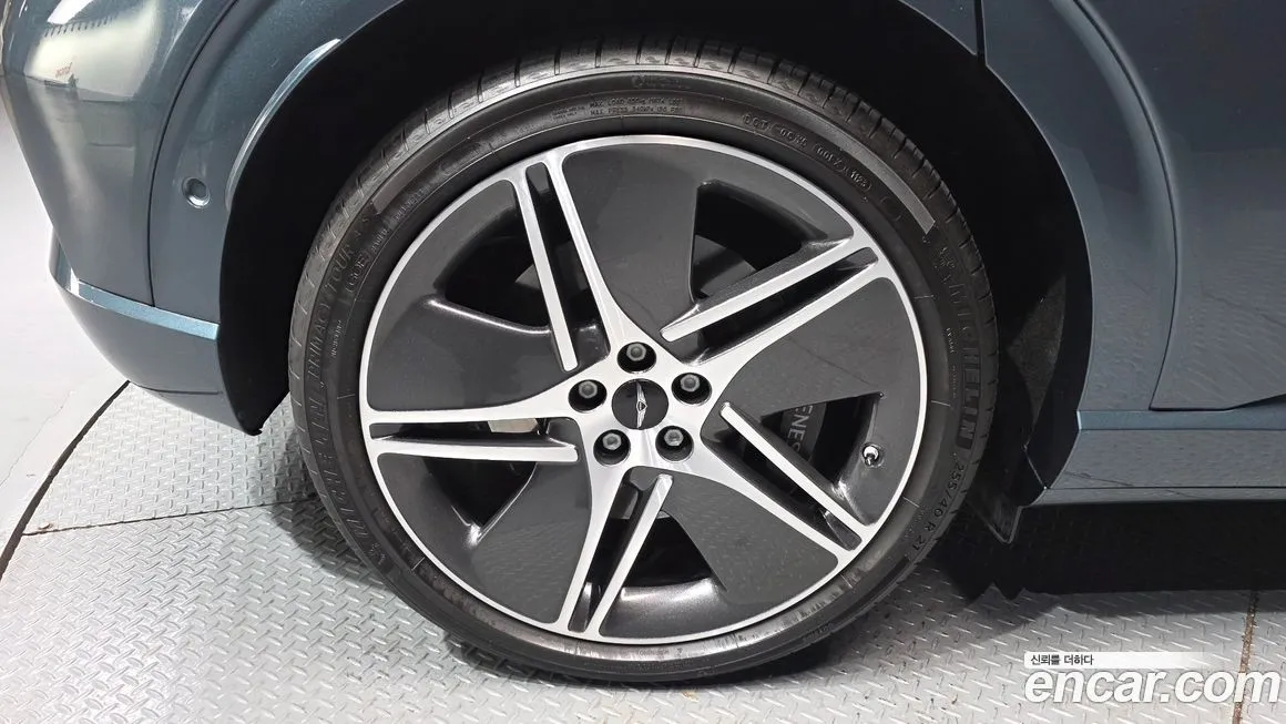 Genesis GV60 — фото 10