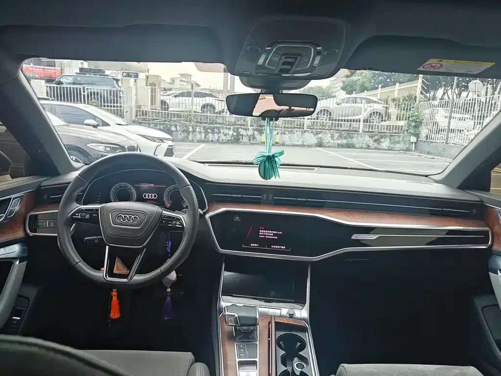 Audi A6L 2022 из CN, фото 2