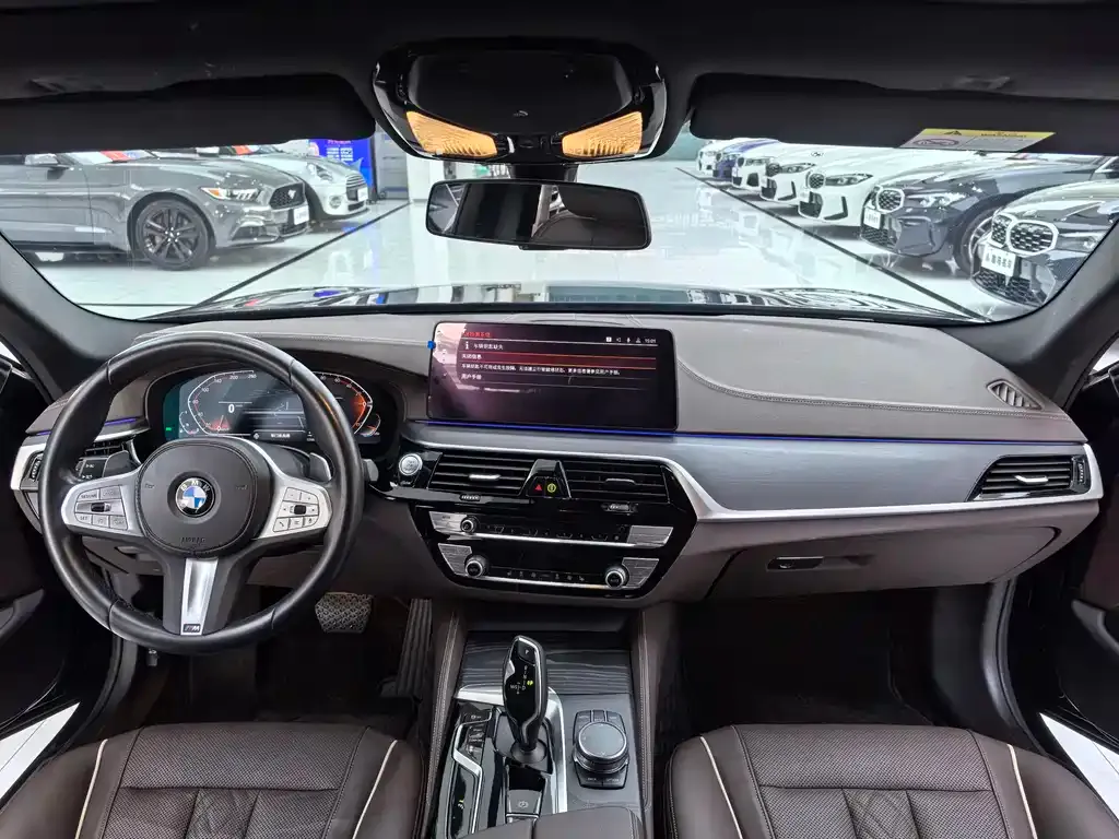 BMW 5 Series — фото 4