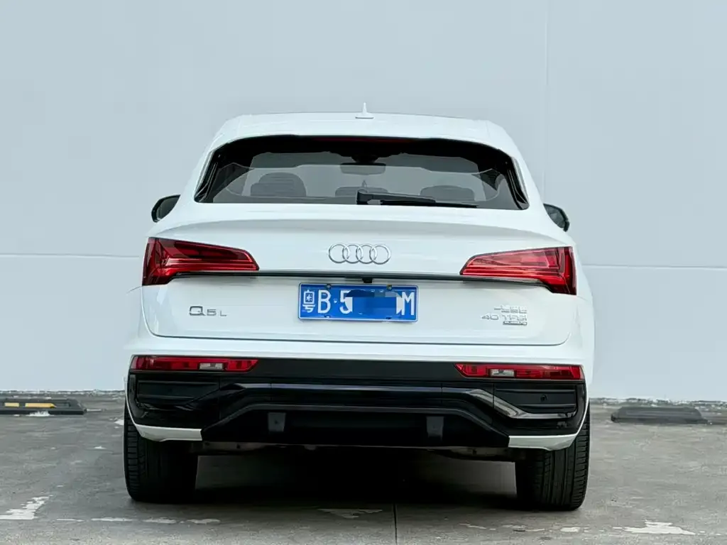 Audi Q5L Sportback 2022 из CN, фото 3