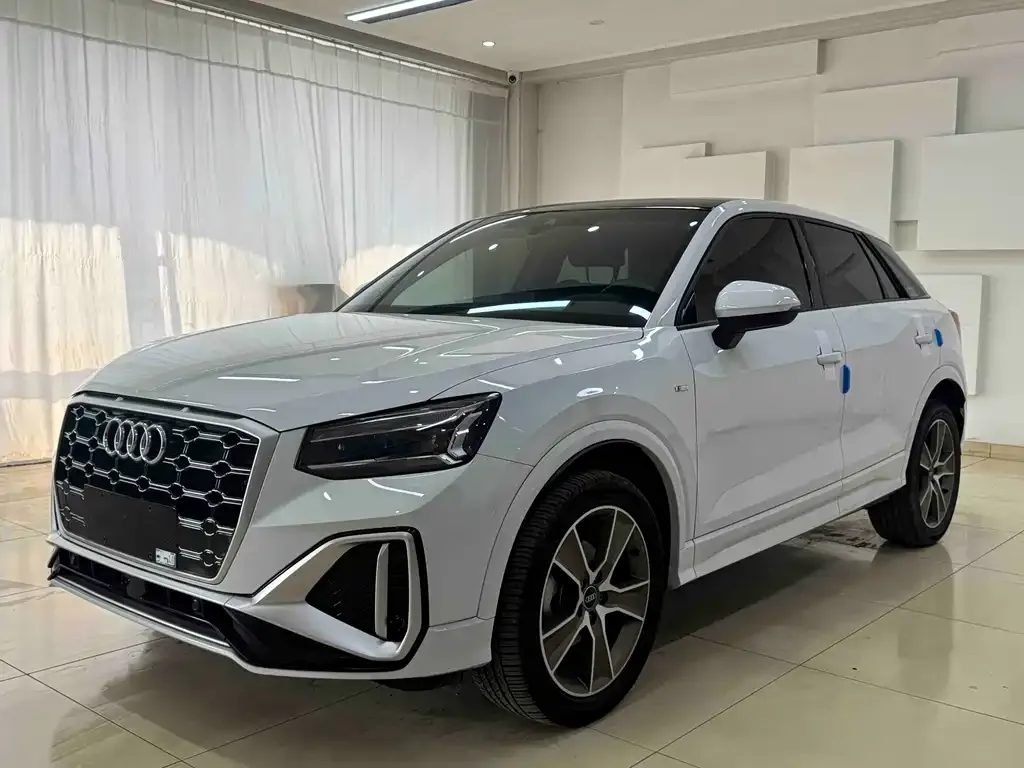 Audi Q2L 2022 из CN, фото 1