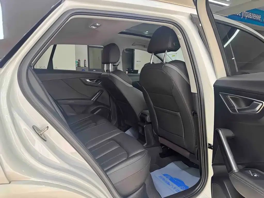 Audi Q2L 2022 из CN, фото 3