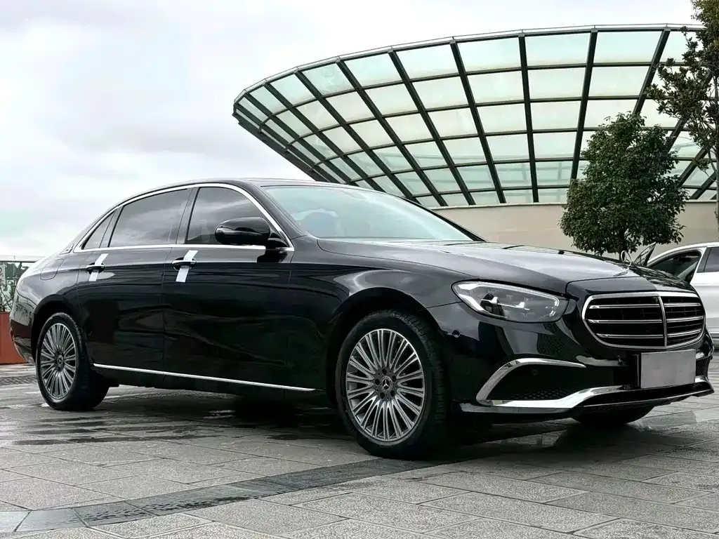 Mercedes-Benz E-Class — фото 9
