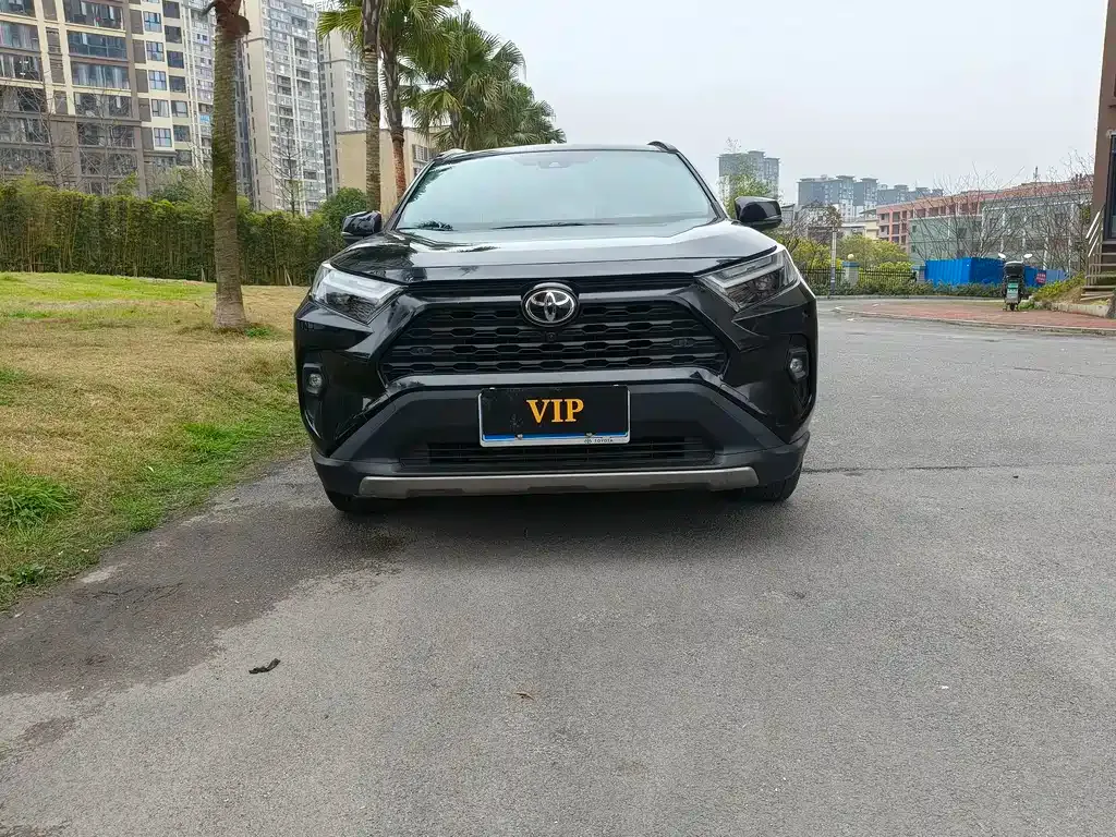Toyota RAV4 2023 из CN, фото 6