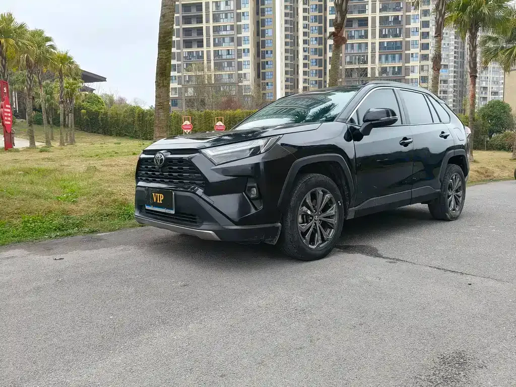 Toyota RAV4 2023 из CN, фото 5