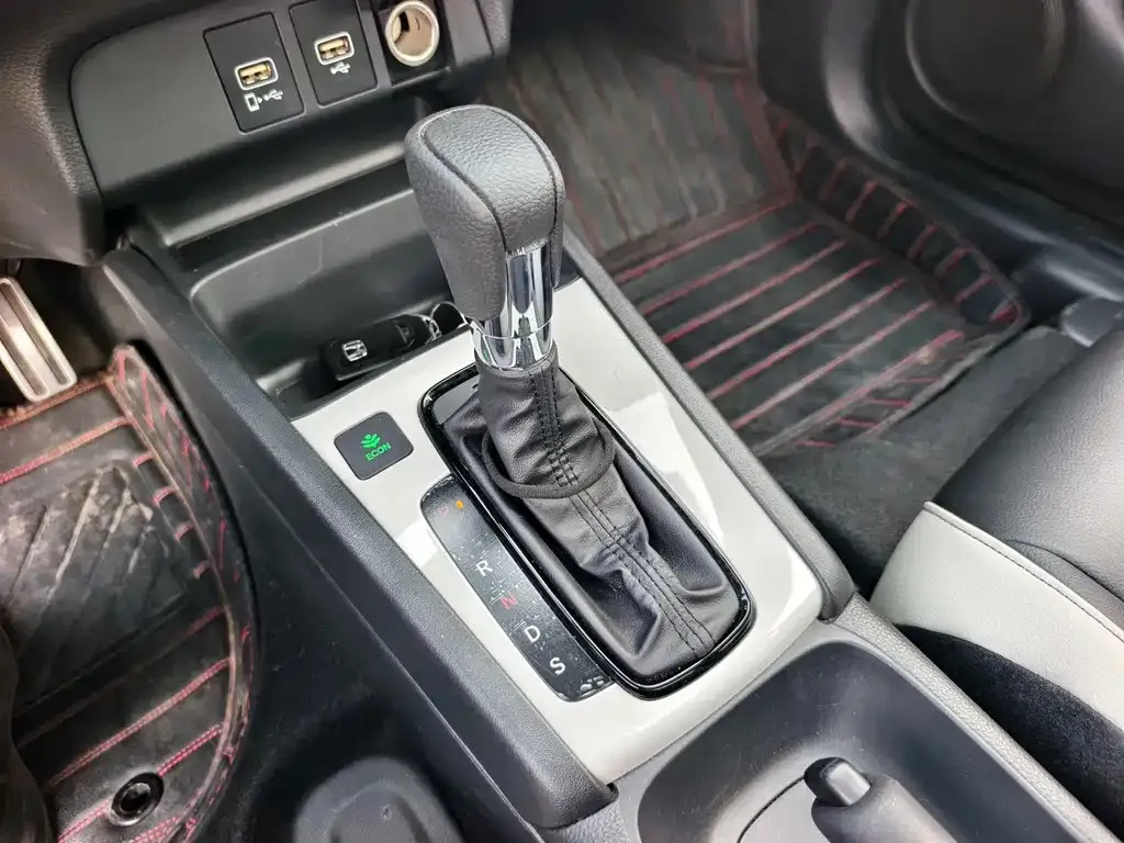 Honda Fit — фото 6