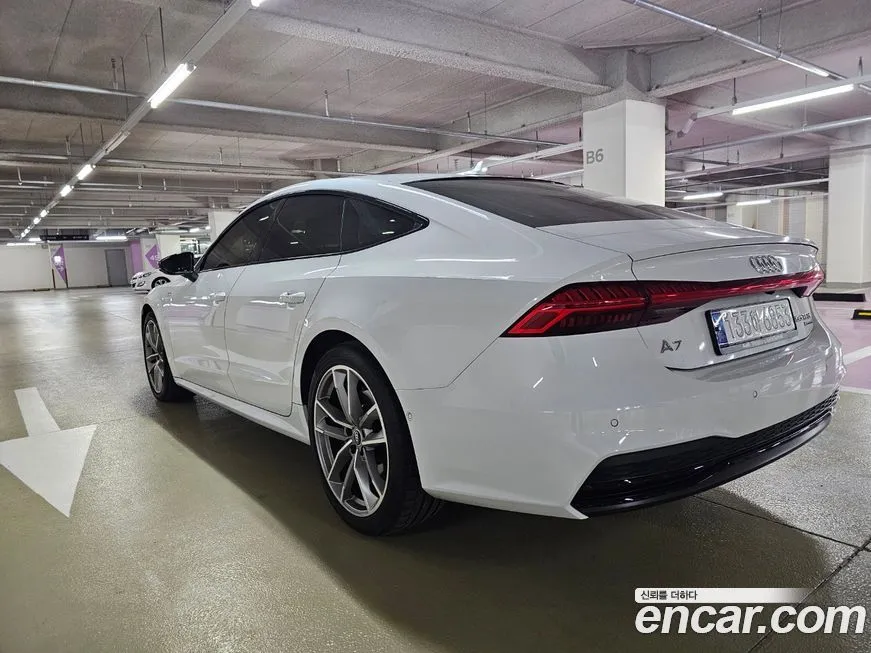 Audi A7 — фото 9