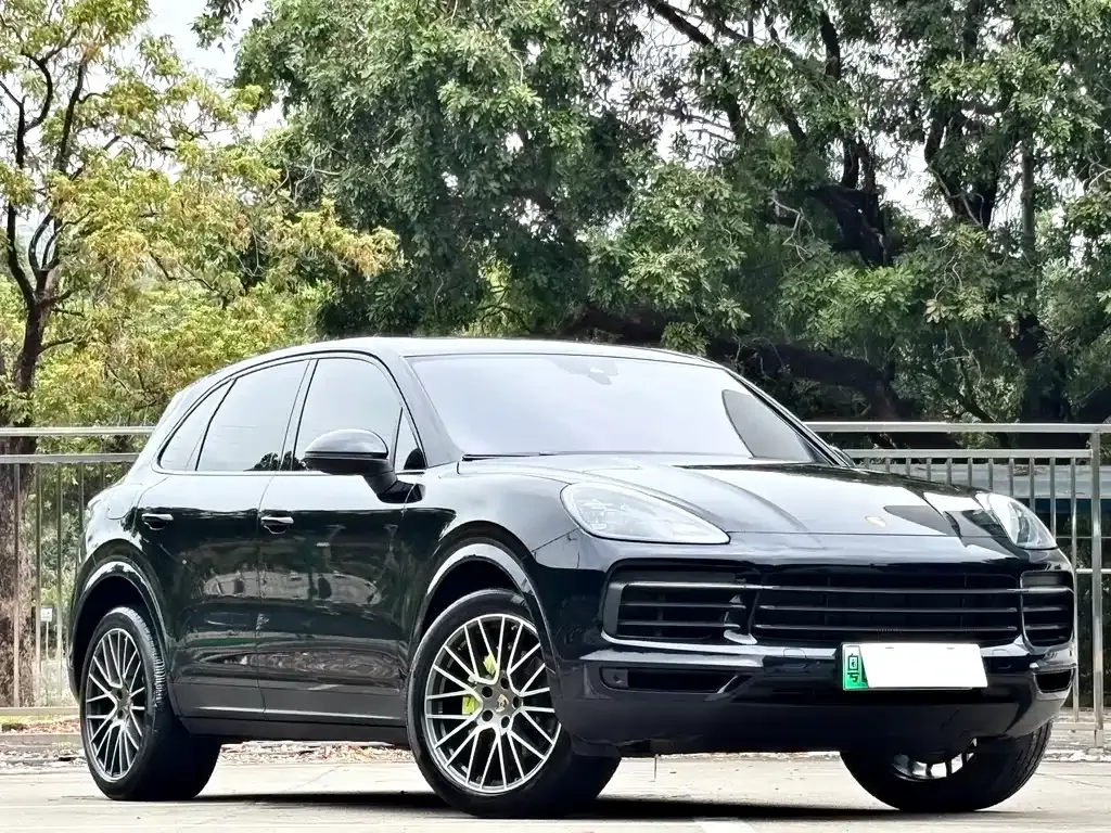 Porsche Cayenne Hybrid — фото 10