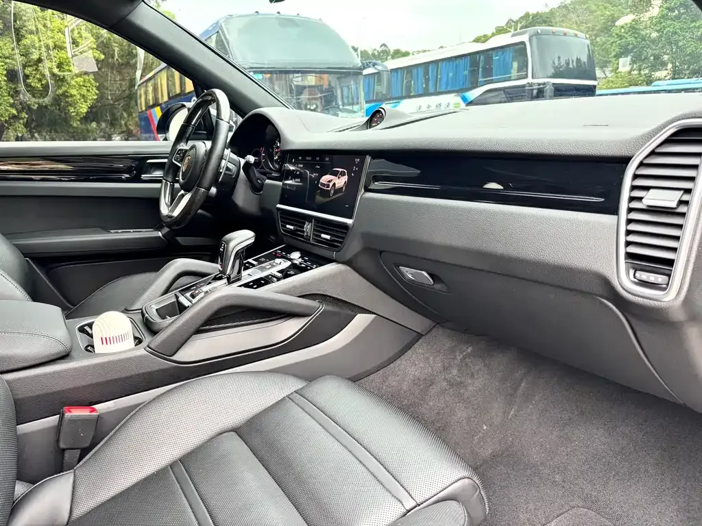 Porsche Cayenne Hybrid — фото 8