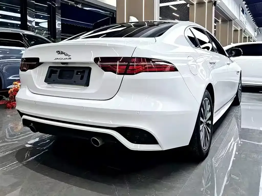 Jaguar XEL — фото 7