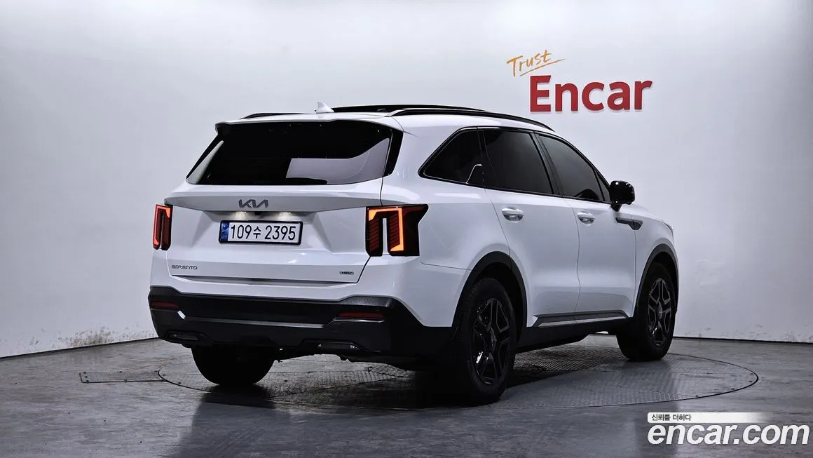 Kia Sorento — фото 5