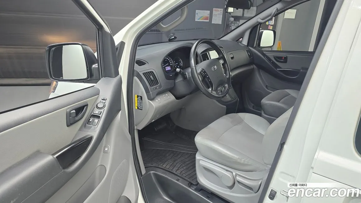 Hyundai Starex — фото 10