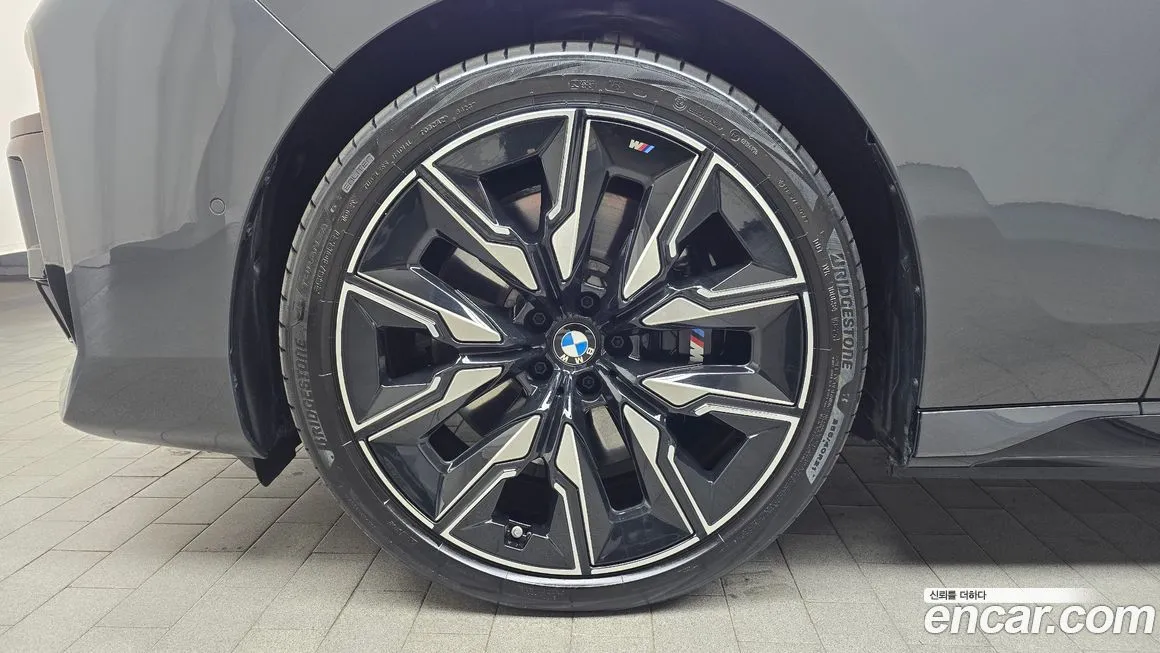 BMW i7 2025 из KR, фото 8