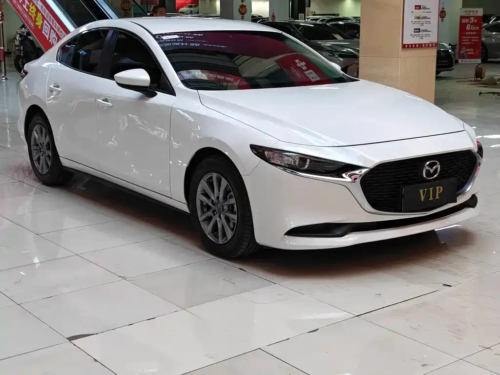 Mazda 3 Axela 2022 из CN, фото 1