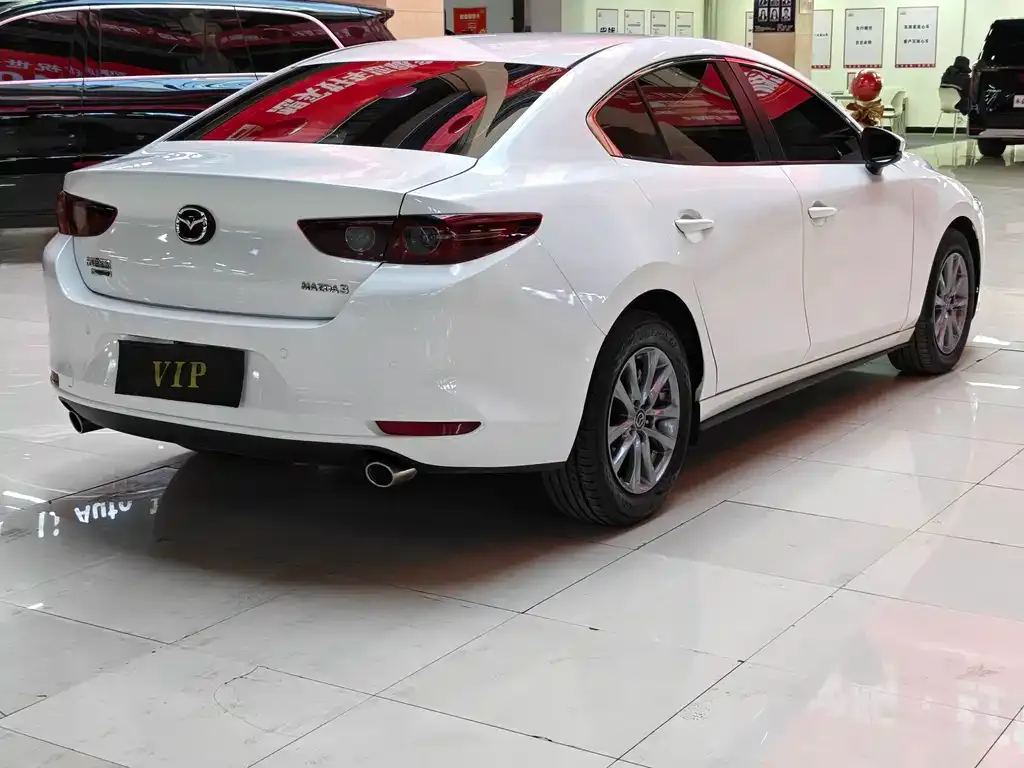 Mazda 3 Axela 2022 из CN, фото 4