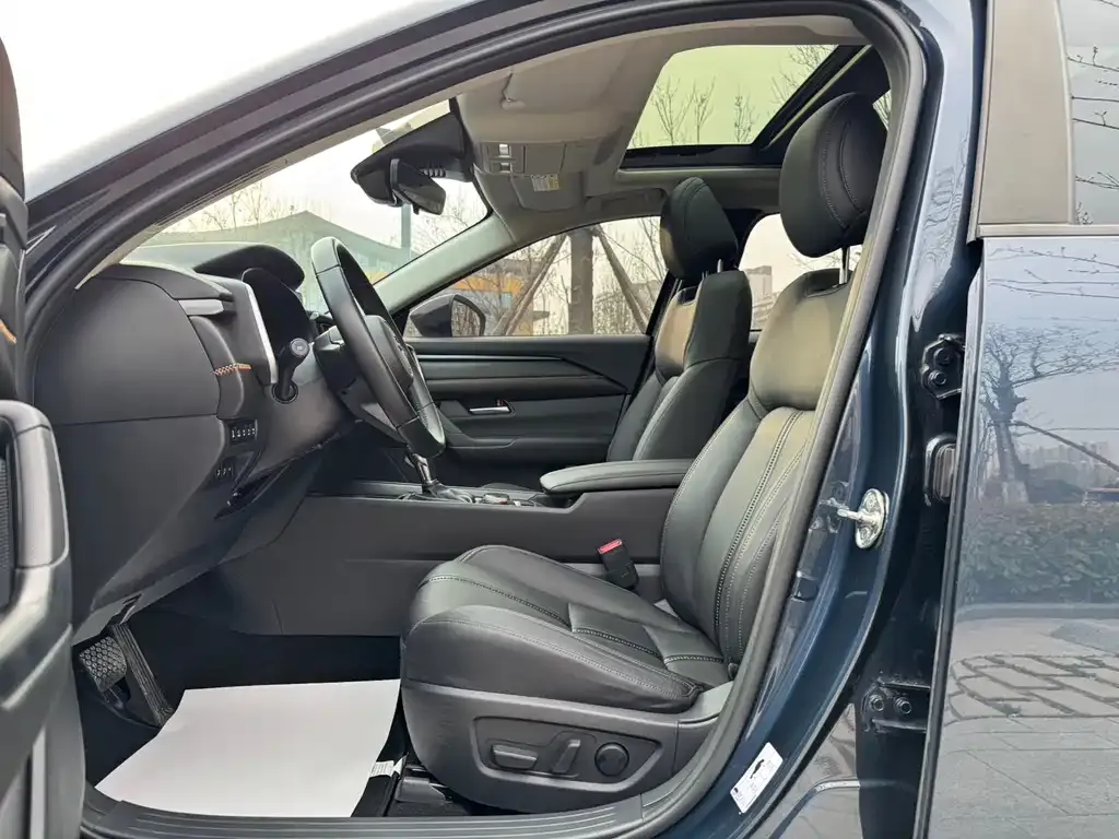 Mazda CX-50 2023 из CN, фото 8