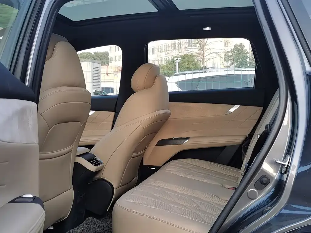 Changan CS75PLUS — фото 2
