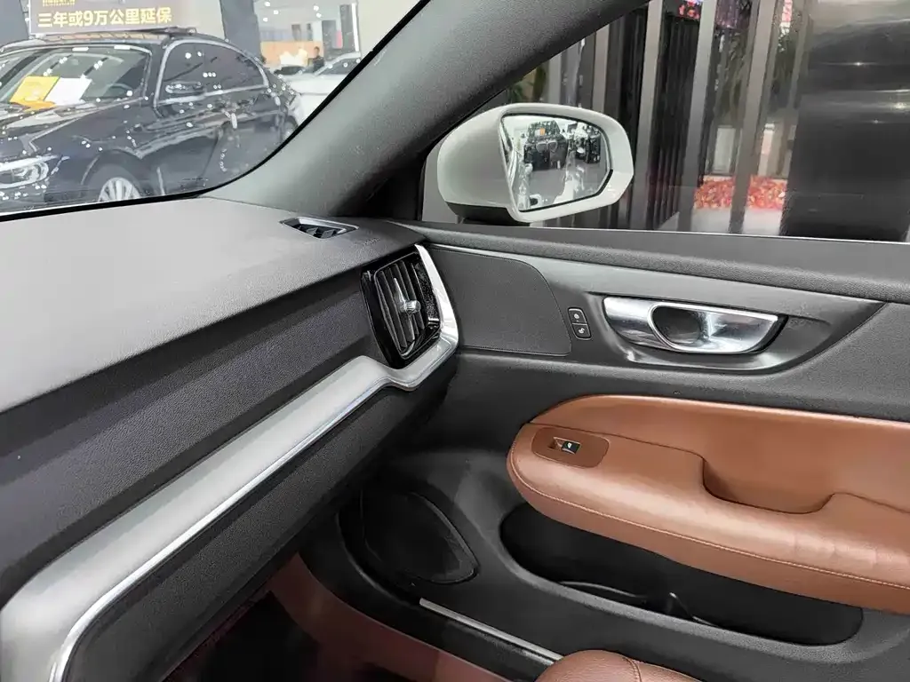 Volvo S60 2024 из CN, фото 9