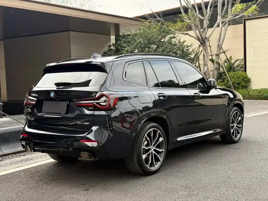 BMW X3 — фото 9