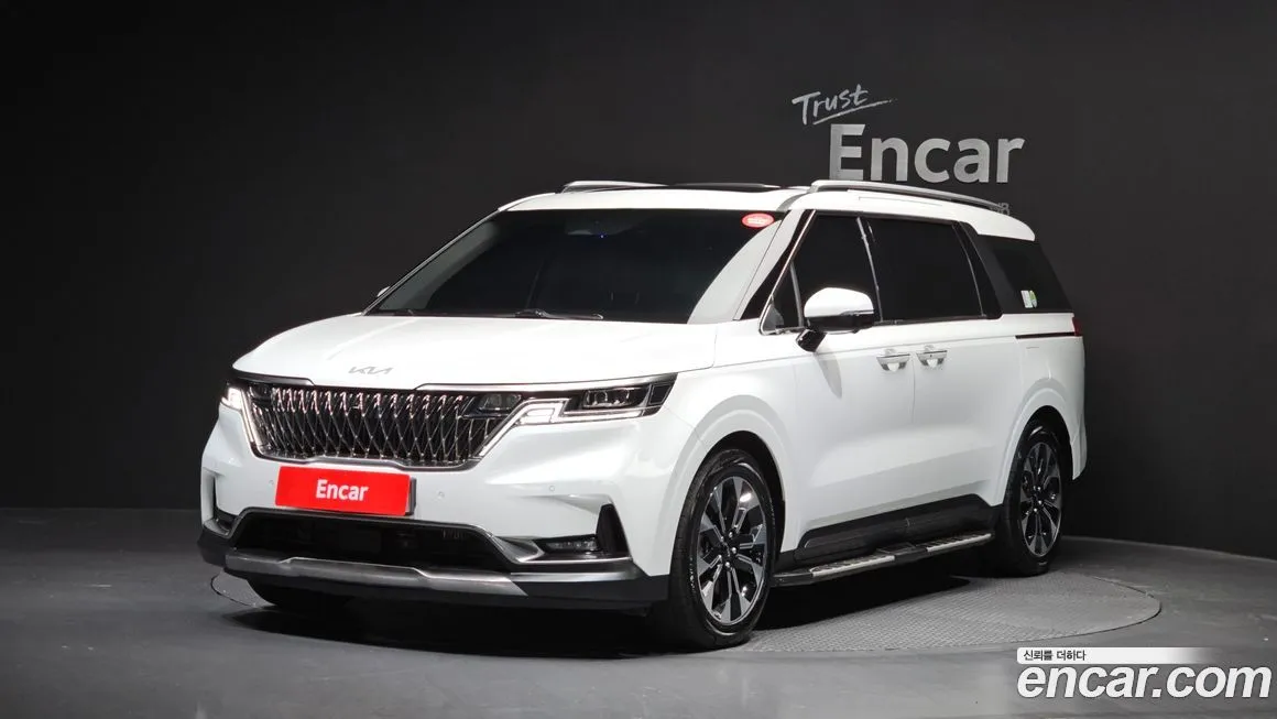 Kia Carnival — фото 1