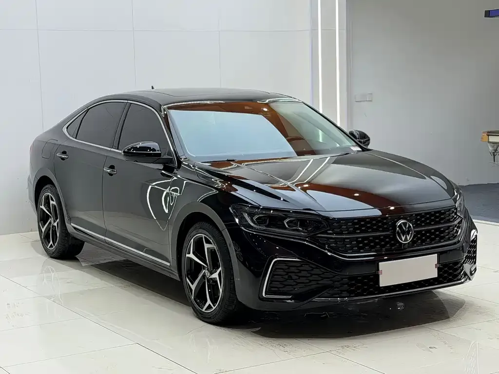 Volkswagen Passat 2023 из CN, фото 7