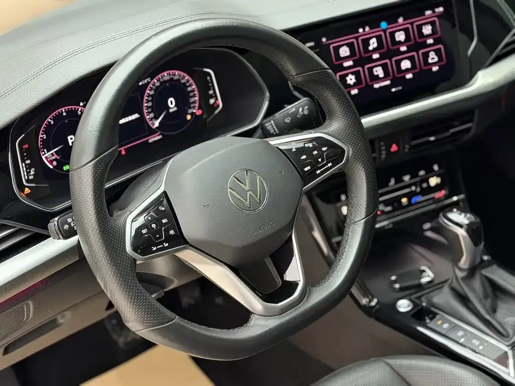 Volkswagen Passat 2023 из CN, фото 5