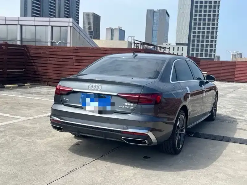 Audi A4L 2021 из CN, фото 10
