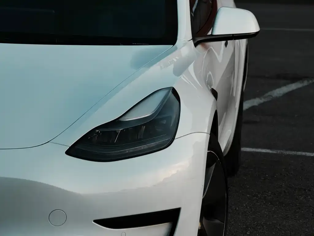 Tesla Model 3 — фото 3