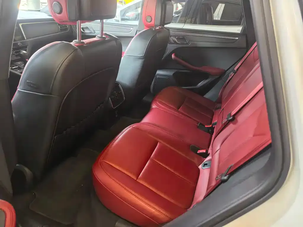 Porsche Macan 2023 из CN, фото 4