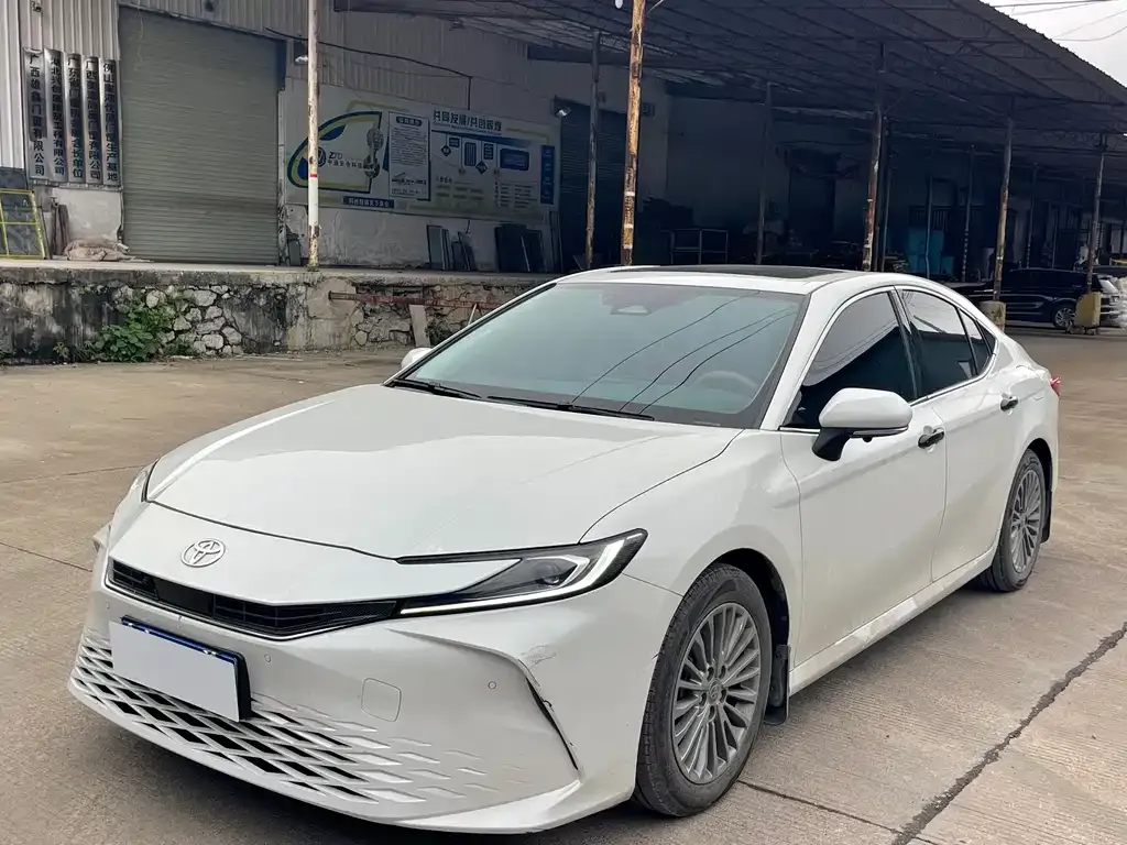 Toyota Camry 2025 из CN, фото 1