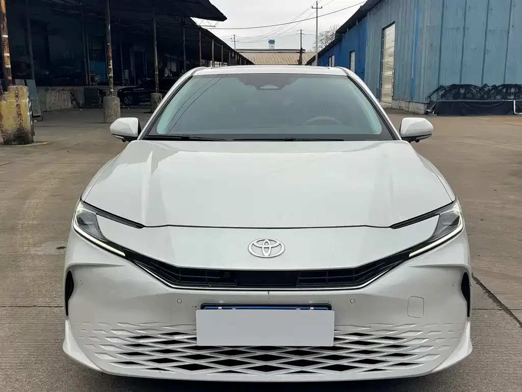 Toyota Camry 2025 из CN, фото 3