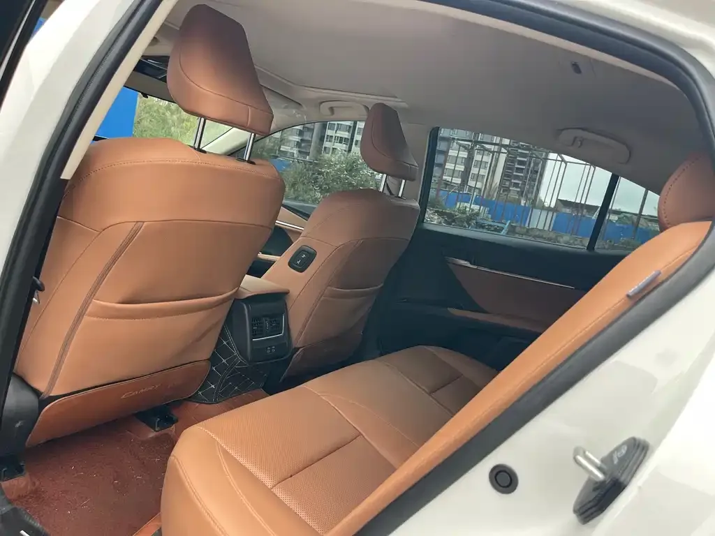 Toyota Camry 2025 из CN, фото 9