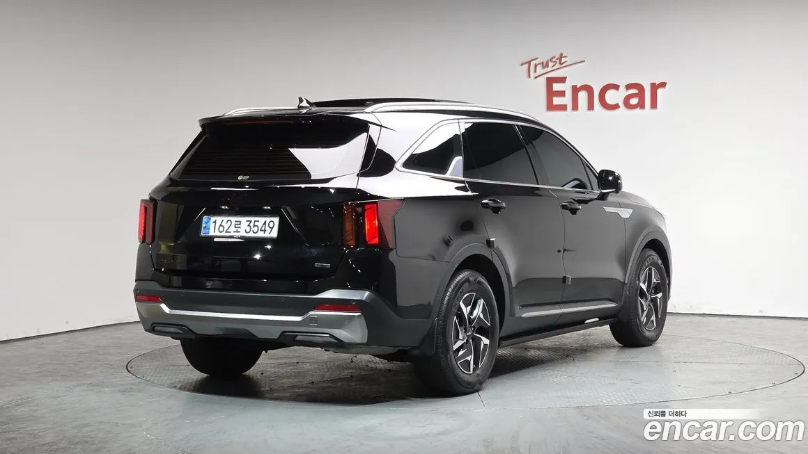 Kia Sorento — фото 9