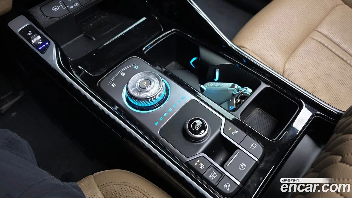 Kia Sorento — фото 8