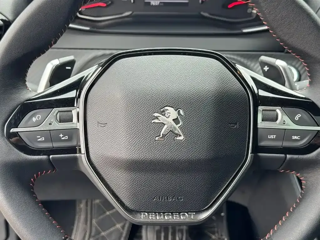 Peugeot 2008 — фото 4