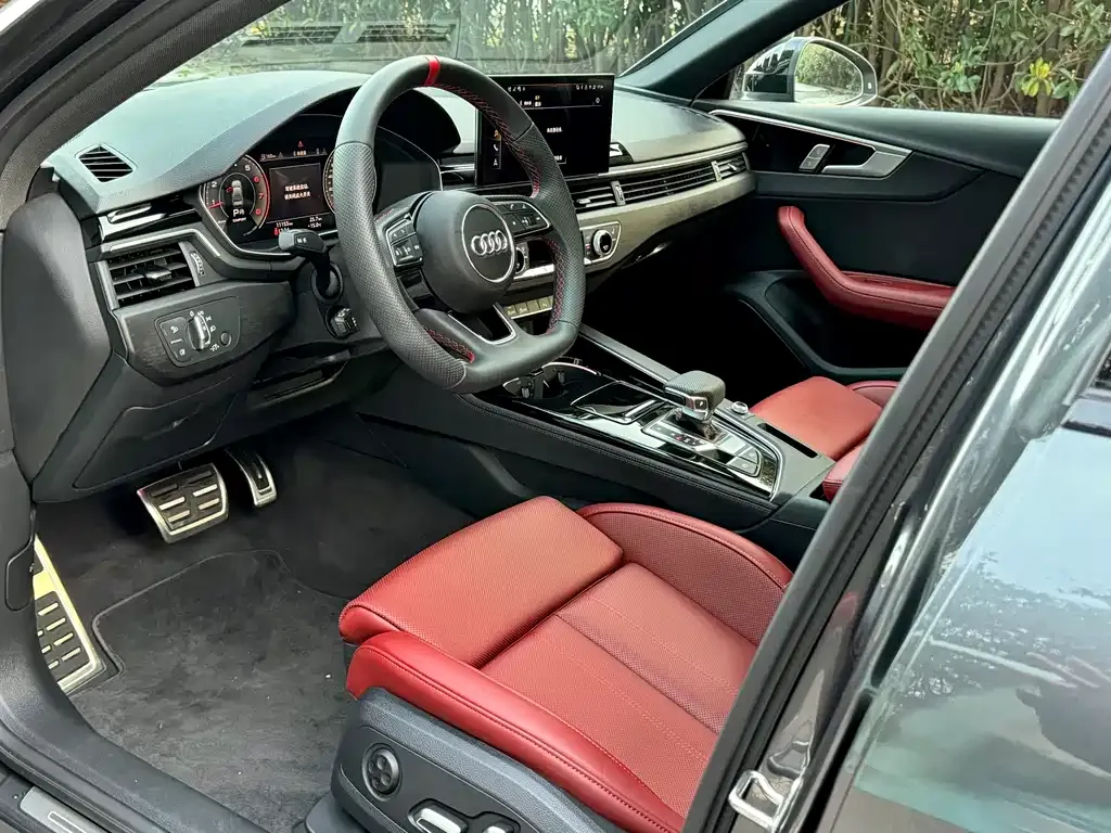 Audi A4L 2025 из CN, фото 5