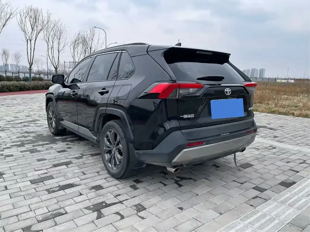 Toyota RAV4 2023 из CN, фото 6