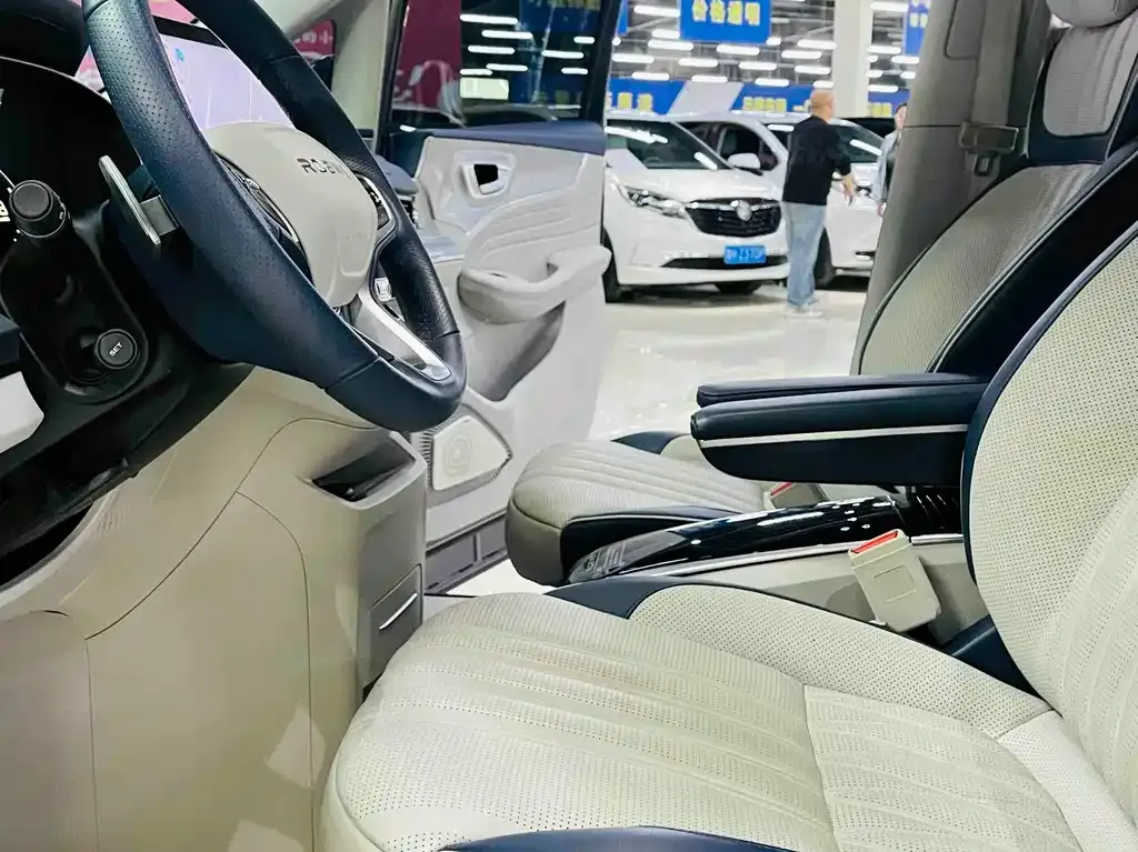 Roewe iMAX8 — фото 10
