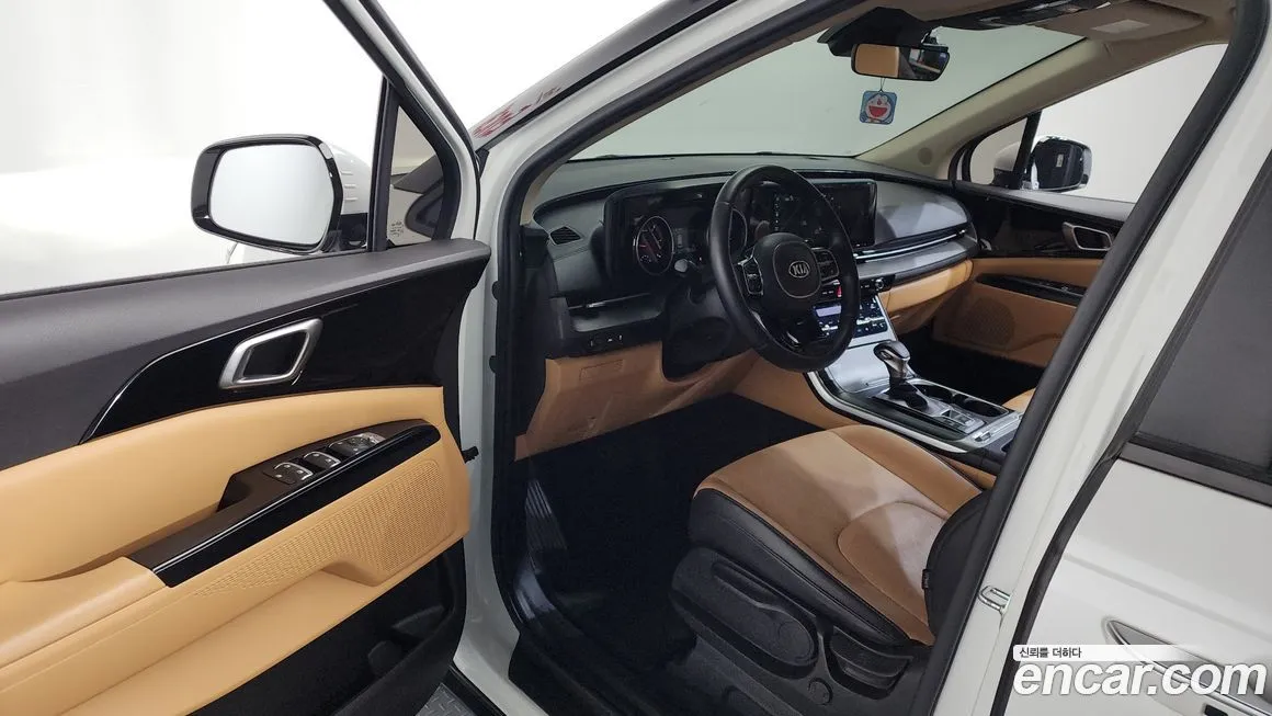 Kia Carnival — фото 10