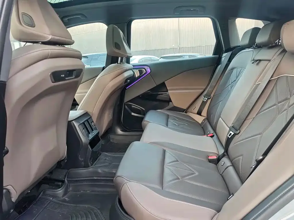 BMW X3 2025 из CN, фото 8